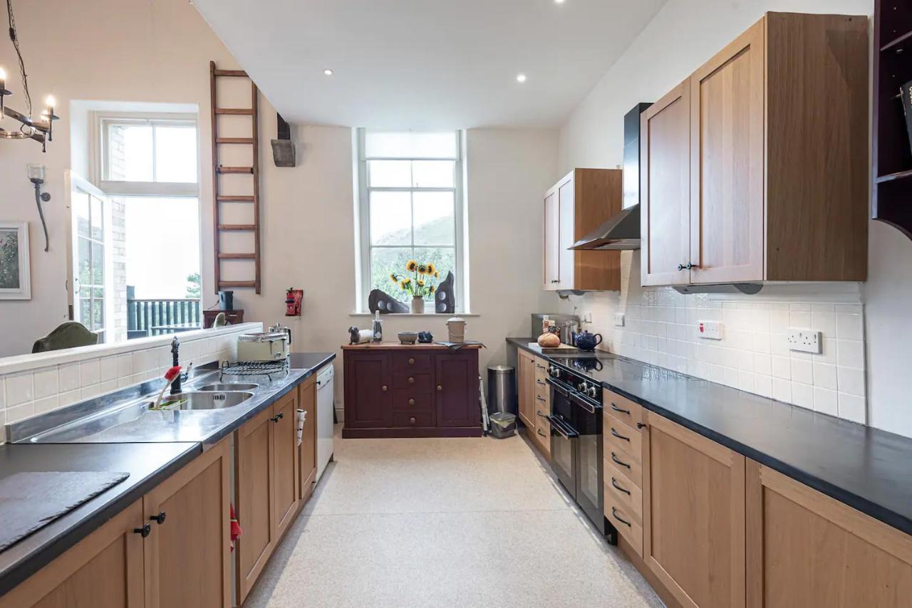 Converted Chapel, Stunning Sea & Mountain Views! Penmaenmawr Экстерьер фото